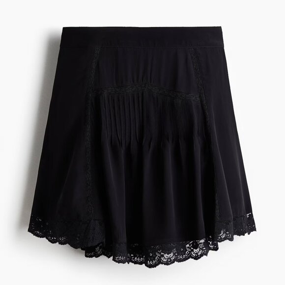 (NWT) H&M - black pintuck and lace detail mini skirt - Picture 2 of 4